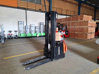 Apilador con plataforma Hangcha CDD14-AC2S-L 