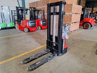 Apilador con conductor acompañante Hangcha CDD12-A2MC2-SZ