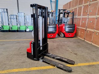 Apilador con conductor acompañante Hangcha CDD12-A2MC2-SZ
