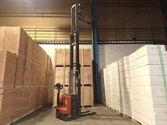 Apilador con conductor acompañante Hangcha CDD12-E