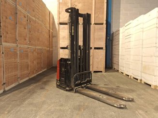 Apilador con conductor acompañante Hangcha CDD12-E
