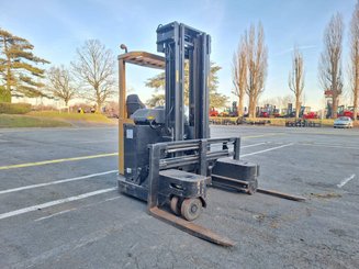 Carretilla retráctil multidireccional Caterpillar NRM20K