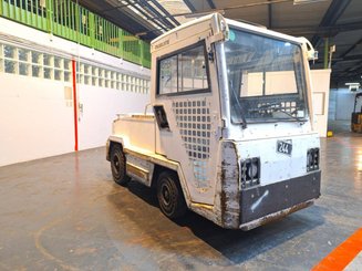 Tractor de remolque Charlatte T135
