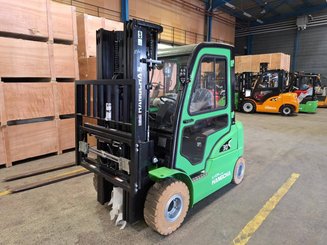 Carretilla contrapesada de 4 ruedas Hangcha XC30i
