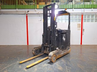 Carretilla retráctil Caterpillar NR16N2