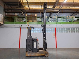 Carretilla retráctil Caterpillar NR16N2