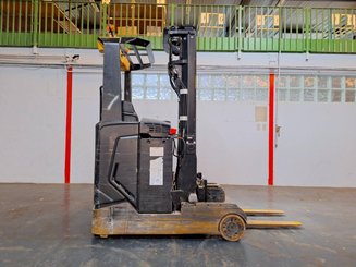Carretilla retráctil Caterpillar NR16N2