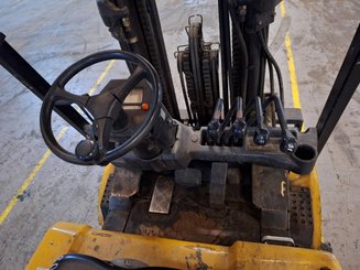 Carretilla contrapesada de 4 ruedas Caterpillar EP30K-PAC