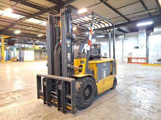 Carretilla contrapesada de 4 ruedas Caterpillar EP30K-PAC