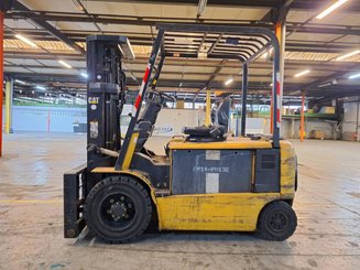 Carretilla contrapesada de 4 ruedas Caterpillar EP30K-PAC