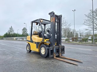 Carretilla contrapesada de 4 ruedas Yale GLP40VX5