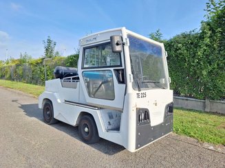 Tractor de remolque Charlatte TE225
