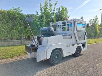 Tractor de remolque Charlatte TE225