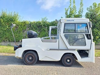 Tractor de remolque Charlatte TE225
