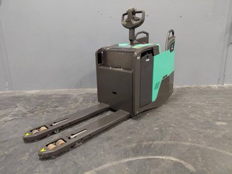 Transpaleta con plataforma Mitsubishi PBF25N3R MITSUBISHI - 1