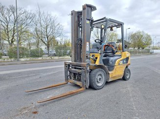 Carretilla contrapesada de 4 ruedas Caterpillar GP25NTD