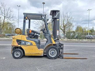 Carretilla contrapesada de 4 ruedas Caterpillar GP25NTD