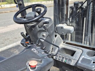 Carretilla contrapesada de 4 ruedas Caterpillar GP25NTD