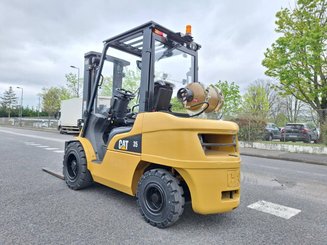 Carretilla contrapesada de 4 ruedas Caterpillar GP35 NTD