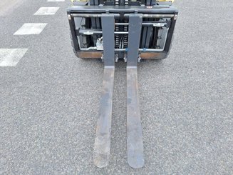 Carretilla contrapesada de 4 ruedas Caterpillar GP35 NTD