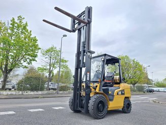 Carretilla contrapesada de 4 ruedas Caterpillar GP35 NTD