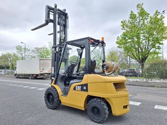 Carretilla contrapesada de 4 ruedas Caterpillar GP35 NTD