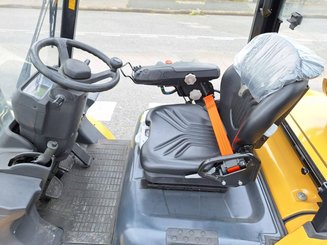 Carretilla contrapesada de 4 ruedas Caterpillar GP35 NTD
