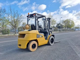 Carretilla contrapesada de 4 ruedas Caterpillar GP35 NTD - 3