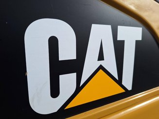 Carretilla contrapesada de 4 ruedas Caterpillar GP35 NTD - 16