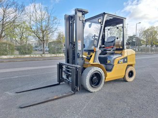 Carretilla contrapesada de 4 ruedas Caterpillar GP35 NTD - 4