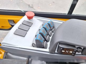 Carretilla contrapesada de 4 ruedas Hangcha XE25i (CPD25-XEY2-SI)