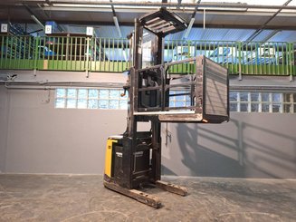 Preparadoras de pedidos con cabina de mando elevable Caterpillar NOH10N