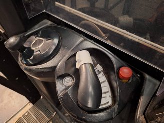 Preparadoras de pedidos con cabina de mando elevable Caterpillar NOH10N - 12