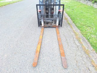 Carretilla contrapesada de 4 ruedas Hangcha CPYD25