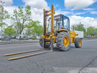 Carretilla todoterreno JCB 930-2 - 1