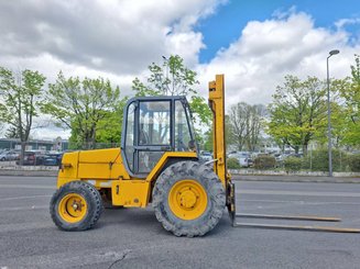 Carretilla todoterreno JCB 930-2 - 2