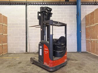 Carretilla retráctil Fenwick R14S
