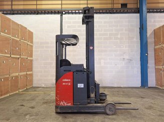 Carretilla retráctil Fenwick R14S