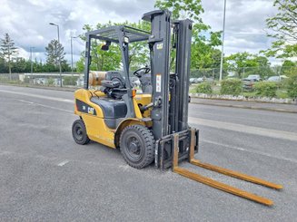 Carretilla contrapesada de 4 ruedas Caterpillar GP20NT