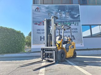 Carretilla contrapesada de 4 ruedas Caterpillar GP25NTD