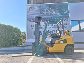 Carretilla contrapesada de 4 ruedas Caterpillar GP25NTD