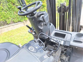 Carretilla contrapesada de 4 ruedas Caterpillar GP25NTD