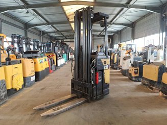 Apilador con plataforma Caterpillar NSR16N2