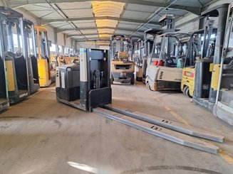 Recogepedidos de baja altura Crown GPC3055-2.0