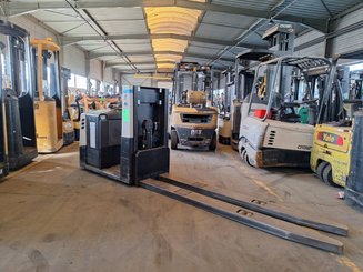 Recogepedidos de baja altura Crown GPC3055-2.0