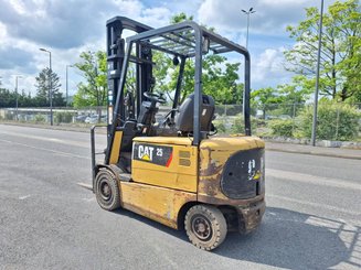 Carretilla contrapesada de 4 ruedas Caterpillar EP25K-PAC