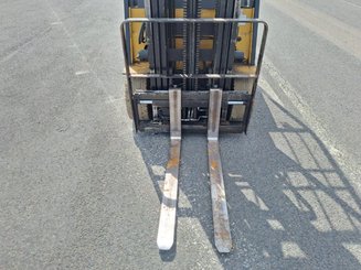 Carretilla contrapesada de 4 ruedas Caterpillar EP25K-PAC