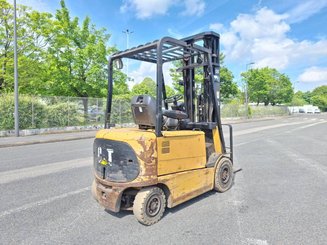 Carretilla contrapesada de 4 ruedas Caterpillar EP25K-PAC
