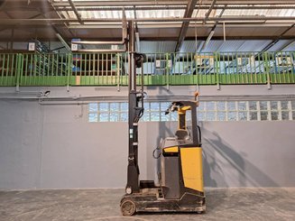 Carretilla retráctil Caterpillar NR16N