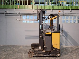 Carretilla retráctil Caterpillar NR16N